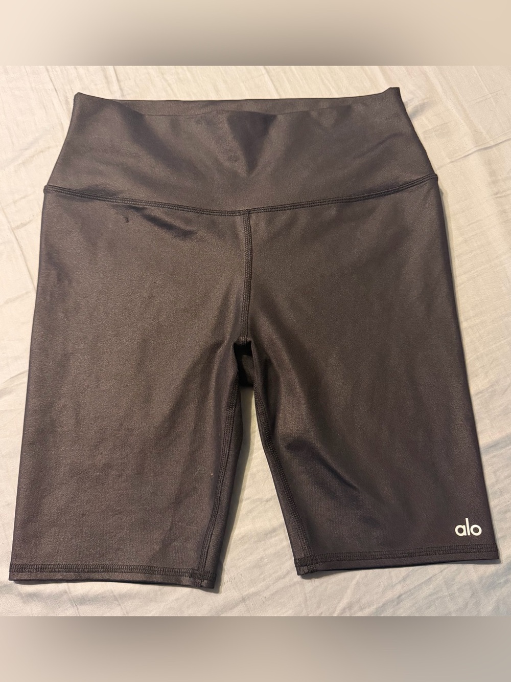 Alo Yoga Womens Large Black High Waist Biker Shorts 8in Shiny Athletic Gym